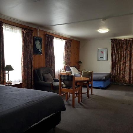 Clunes Motel Bagian luar foto