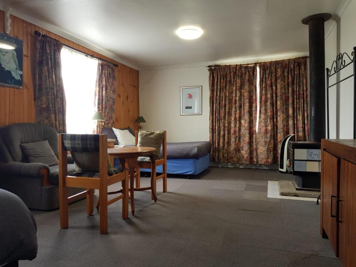 Clunes Motel Bagian luar foto