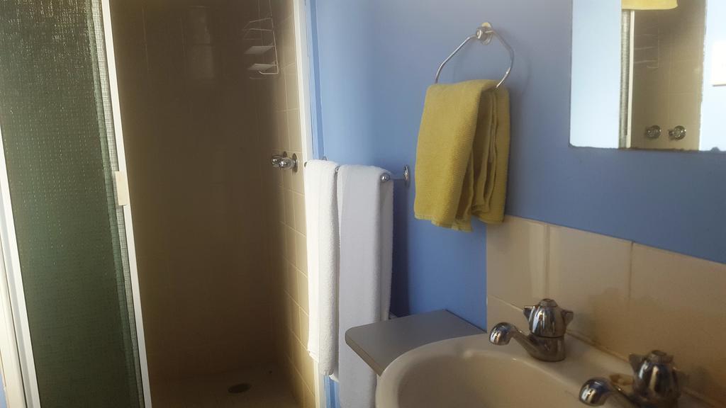 Clunes Motel Bagian luar foto