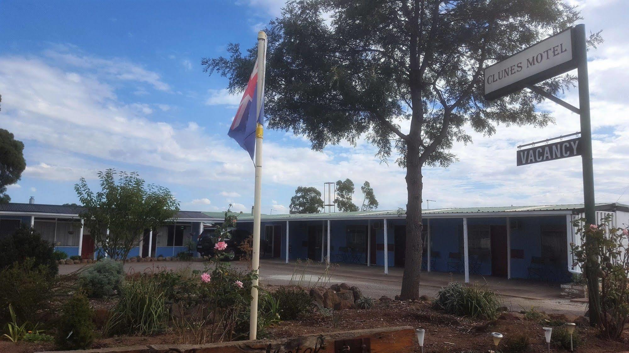 Clunes Motel Bagian luar foto