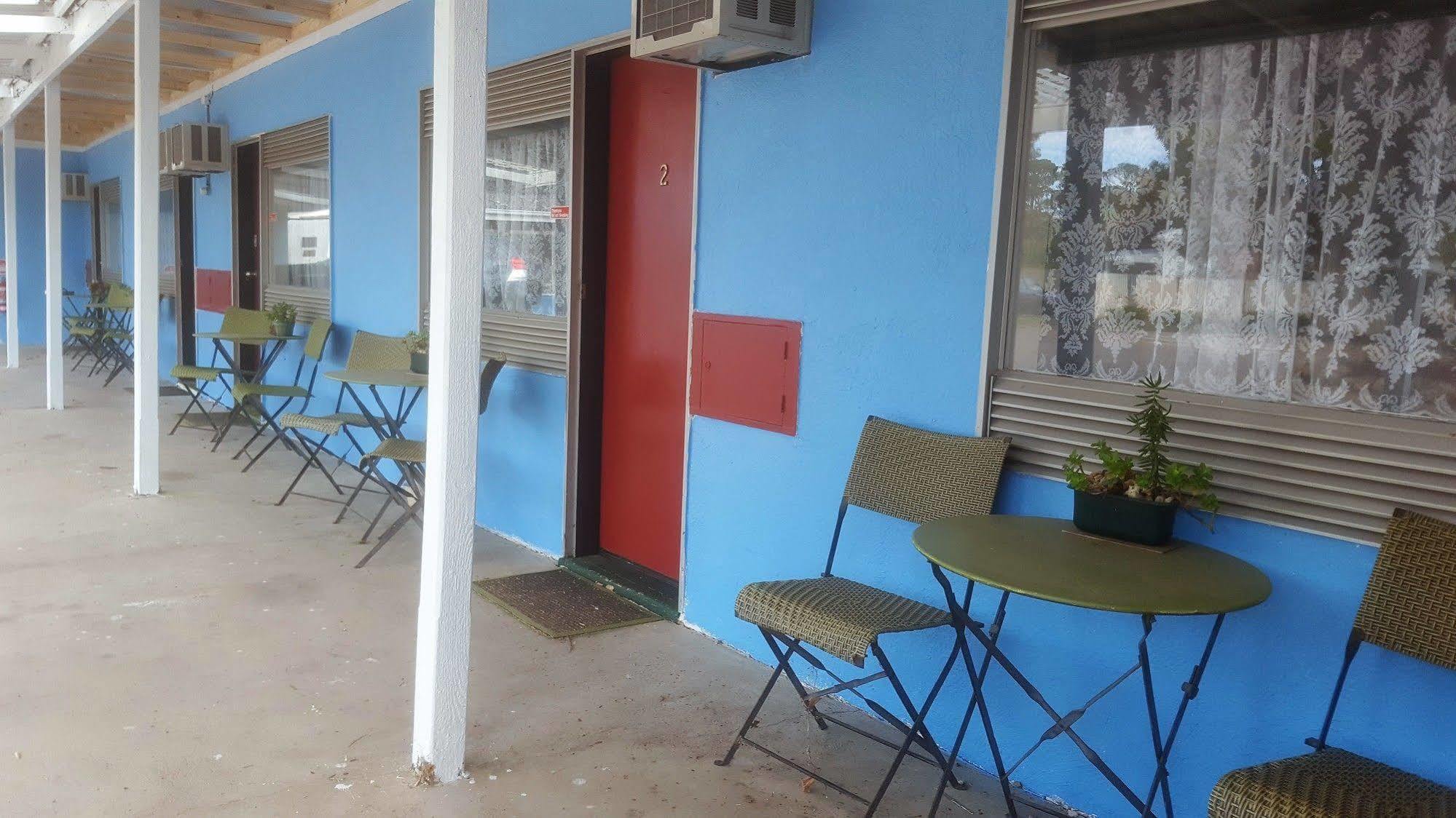 Clunes Motel Bagian luar foto